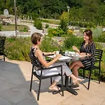 Nuhr Medical - & Restaurant - Ab 3 Naechte Vom 20 Mai Bis 25 Mai Inklusive Halbpension Mit 4 Gaenge Menue Yoga & Massage - Fuer Buchungen, Fragen Oder Sommerangebote Kontaktieren Sie Uns Gerne 4* Senftenberg