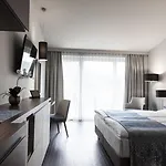 Bed and breakfast Nuhr Medical - Hotel&restaurant - Genießen Sie Ab 2 Nächte Im Zeitraum Von 23 Bis 26 April Ein Kostenloses Weinfrühling-ticket Pro Person Senftenberg