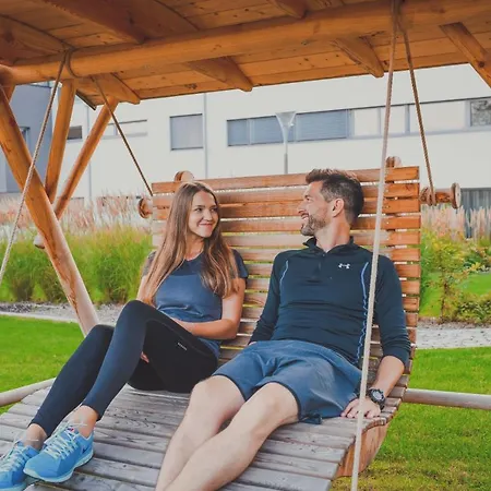 Nuhr Medical - & Restaurant - Ab 3 Naechten Im Zeitraum Vom 06 Juli Bis 30 August Geniessen Sie Pro Person Eine Kostenlose Massage-unser Naturteich Steht Ihnen Taeglich Von 10 Uhr Bis 18 Uhr Zur Verfuegung Inklusive Getraenke Senftenberg
