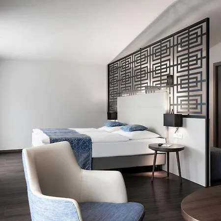 Nuhr Medical - & Restaurant - Ab 3 Naechten Im Zeitraum Vom 06 Juli Bis 30 August Geniessen Sie Pro Person Eine Kostenlose Massage-unser Naturteich Steht Ihnen Taeglich Von 10 Uhr Bis 18 Uhr Zur Verfuegung Inklusive Getraenke 4* Senftenberg