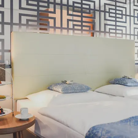 Bed & Breakfast Nuhr Medical - & Restaurant - Ab 3 Naechten Im Zeitraum Vom 06 Juli Bis 30 August Geniessen Sie Pro Person Eine Kostenlose Massage-unser Naturteich Steht Ihnen Taeglich Von 10 Uhr Bis 18 Uhr Zur Verfuegung Inklusive Getraenke Senftenberg