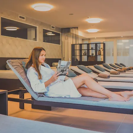 Bed & Breakfast Nuhr Medical - & Restaurant - Geniessen Sie Ab 2 Naechte Im Zeitraum Von 23 Bis 26 April Ein Kostenloses Weinfruehling-ticket Pro Person 4*