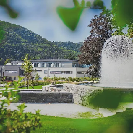 Nuhr Medical - & Restaurant - Ab 3 Naechten Im Zeitraum Vom 06 Juli Bis 30 August Geniessen Sie Pro Person Eine Kostenlose Massage-unser Naturteich Steht Ihnen Taeglich Von 10 Uhr Bis 18 Uhr Zur Verfuegung Inklusive Getraenke 4*