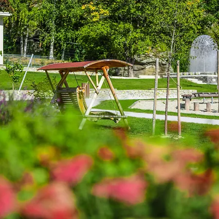 Bed & Breakfast Nuhr Medical - & Restaurant - Geniessen Sie Ab 2 Naechte Im Zeitraum Von 23 Bis 26 April Ein Kostenloses Weinfruehling-ticket Pro Person