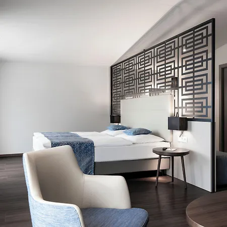 Nuhr Medical - Hotel & Restaurant - Ab 2 Naechte Von 13 Feb 26 - 15 Feb 26 Kostenlose Zimmerdekoration & 1 Flasche Sekt Fuer Den Valentinstag, Champagner & Kaviar Am 14 Feb Um 18 Uhr Bitte Tisch Vorreservieren Nocleg ze śniadaniem