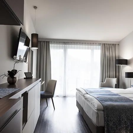 Bed & Breakfast Nuhr Medical - & Restaurant - Geniessen Sie Ab 2 Naechte Im Zeitraum Von 23 Bis 26 April Ein Kostenloses Weinfruehling-ticket Pro Person Senftenberg