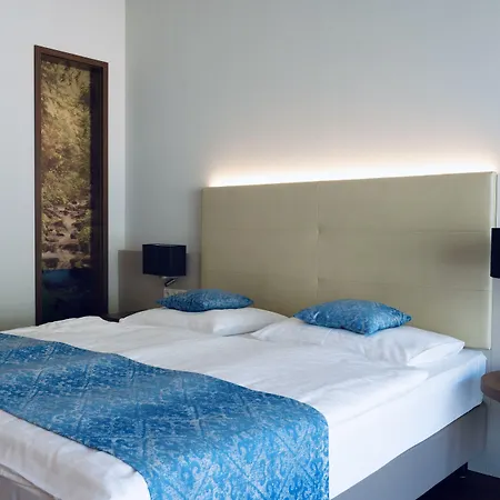 Nuhr Medical - Hotel & Restaurant - Ab 2 Naechte Von 13 Feb 26 - 15 Feb 26 Kostenlose Zimmerdekoration & 1 Flasche Sekt Fuer Den Valentinstag, Champagner & Kaviar Am 14 Feb Um 18 Uhr Bitte Tisch Vorreservieren 4* Senftenberg