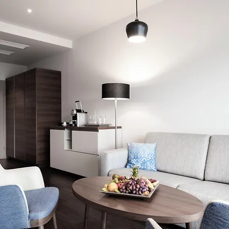 Nuhr Medical - & Restaurant - Geniessen Sie Ab 2 Naechte Im Zeitraum Von 23 Bis 26 April Ein Kostenloses Weinfruehling-ticket Pro Person