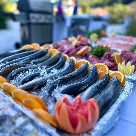 Bed & Breakfast Nuhr Medical - & Restaurant - Ab 3 Naechten Im Zeitraum Vom 06 Juli Bis 30 August Geniessen Sie Pro Person Eine Kostenlose Massage-unser Naturteich Steht Ihnen Taeglich Von 10 Uhr Bis 18 Uhr Zur Verfuegung Inklusive Getraenke