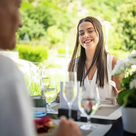 Nuhr Medical - & Restaurant - Ab 2 Naechten Vom 23 Oktober Bis 26 Oktober, Kostenlose Rueckenmassage, Sauna & Pool Steht Ihnen Taeglich Von 7 Uhr Bis 20 Uhr Zur Verfuegung Kostenloser Late Check-out 4* 山夫顿堡