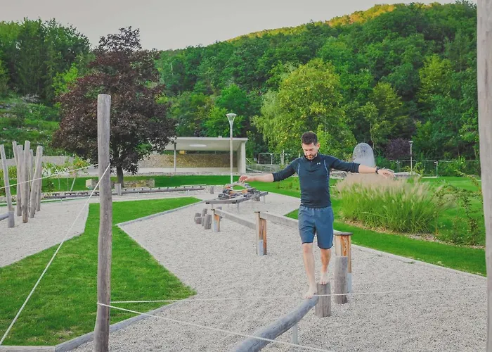 Panzió Nuhr Medical - Hotel & Restaurant - Ab 3 Naechte Vom 20 Mai Bis 25 Mai Inklusive Halbpension Mit 4 Gaenge Menue Yoga & Massage - Fuer Buchungen Oder Bei Fragen Kontaktieren Sie Uns Gerne 4*