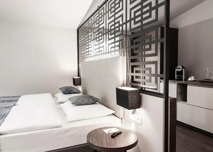 Nuhr Medical - Hotel & Restaurant - Ab 3 Naechte Vom 20 Mai Bis 25 Mai Inklusive Halbpension Mit 4 Gaenge Menue Yoga & Massage - Fuer Buchungen Oder Bei Fragen Kontaktieren Sie Uns Gerne סנפטנברג