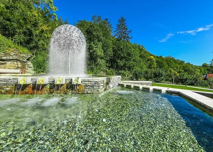 Nuhr Medical - Hotel & Restaurant - Ab 3 Naechte Vom 20 Mai Bis 25 Mai Inklusive Halbpension Mit 4 Gaenge Menue Yoga & Massage - Fuer Buchungen Oder Bei Fragen Kontaktieren Sie Uns Gerne Bed & Breakfast Senftenberg