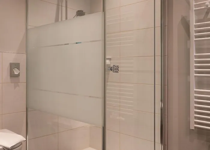 Nuhr Medical - Hotel & Restaurant - Ab 3 Naechte Vom 20 Mai Bis 25 Mai Inklusive Halbpension Mit 4 Gaenge Menue Yoga & Massage - Fuer Buchungen Oder Bei Fragen Kontaktieren Sie Uns Gerne Panzió 4*