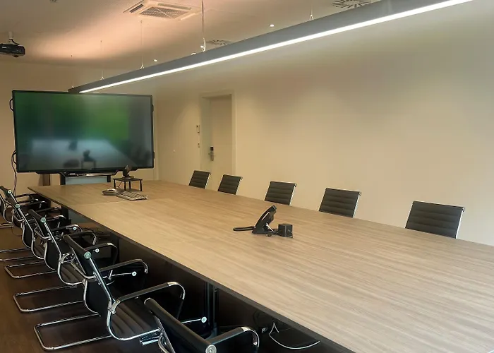 Nuhr Medical - & Restaurant - Ab 3 Naechte Vom 20 Mai Bis 25 Mai Inklusive Halbpension Mit 4 Gaenge Menue Yoga & Massage - Fuer Buchungen Oder Bei Fragen Kontaktieren Sie Uns Gerne 住宿加早餐酒店 4*