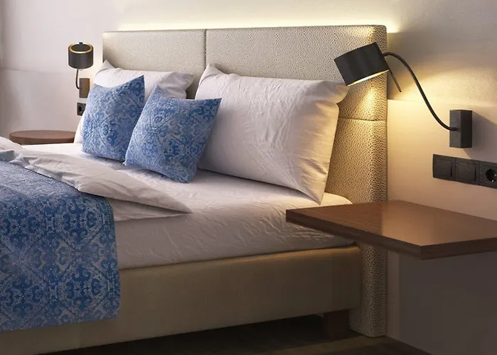 לינה וארוחת בוקר Nuhr Medical - Hotel & Restaurant - Ab 3 Naechte Vom 20 Mai Bis 25 Mai Inklusive Halbpension Mit 4 Gaenge Menue Yoga & Massage - Fuer Buchungen Oder Bei Fragen Kontaktieren Sie Uns Gerne סנפטנברג